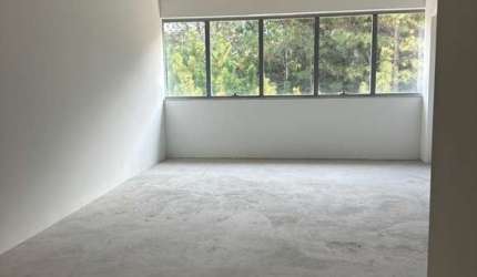 Sala comercial de 45m² no Saco Grandes