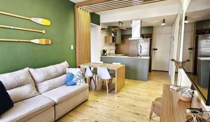 Apartamento de  2 dormitórios no Centro
