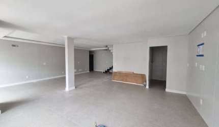 Apartamento de 3 suítes em Jurerê