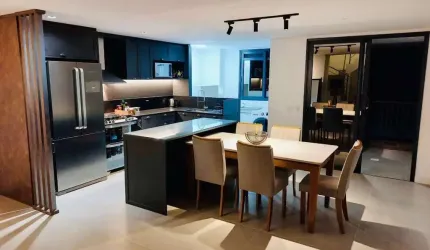 Apartamento duplex com 3 suítes em Jurerê