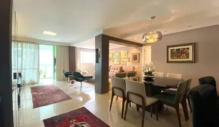 Apartamento de  116m² com 2 suítes no Itacorubi.