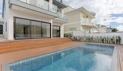 Linda casa com 3 suítes na Pedra Branca