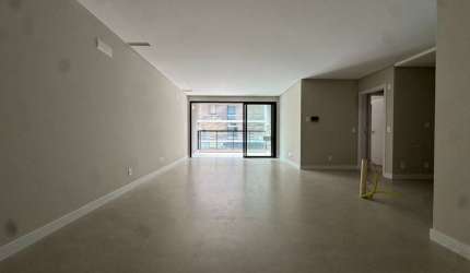 Apartamento 131m², 1 suíte, 1 demi e 02 vagas em Jurerê