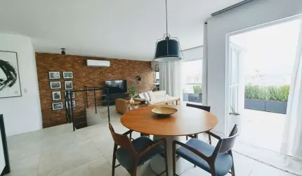 Cobertura duplex com 3 suítes na Agronômica