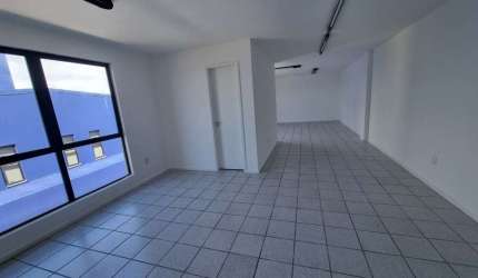 Sala comercial com 56,40 m² no Centro