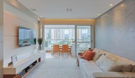 Apartamento com 3 quartos sendo 1 suíte na Agronômica