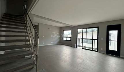 Apartamento Duplex de 133m² com 4 quartos sendo 1 suíte na Cachoeira do Bom Jesus