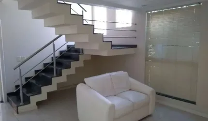 Casa comercial com 300mª à venda em Barreiros.
