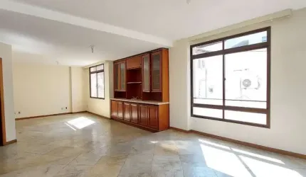 Apartamento de 171m² com 4 quartos no Centro