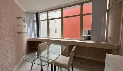 Sala Comercial com 42m² no Centro de Florianópolis.