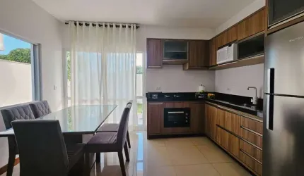 Casa com 3 quartos no encantador bairro Campeche