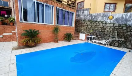 Casa residencial de 3 quartos no Centro de Florianópolis.