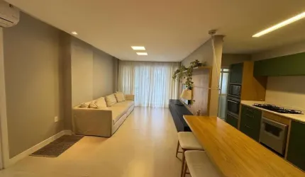 Apartamento com 3 quartos sendo 1 suíte na Agronômica