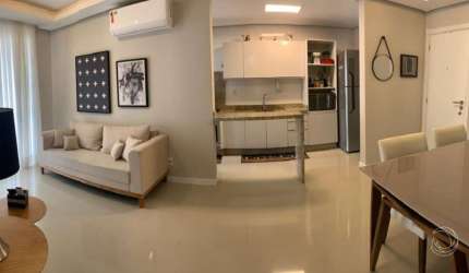 Apartamento com 2 suítes na Praia Comprida