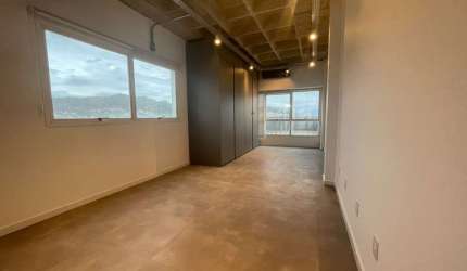 Sala Comercial com 32,00m² e 1 banheiro na Trindade