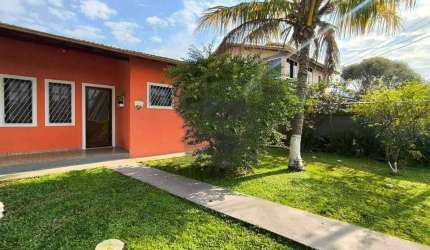 Ótima casa térrea com 3 quartos no Campeche