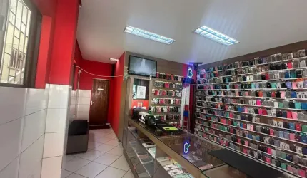 Prédio de 330m² em Areias