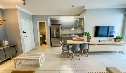 Apartamento com 2 suítes no Campeche