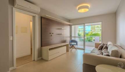 Apartamento com 3 quartos sendo 1 suíte na Agronômica
