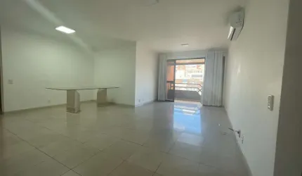 Apartamento com 4 quartos sendo 2 suítes na Agronômica