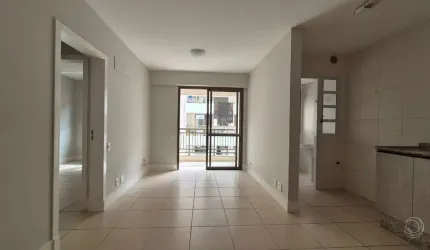 Apartamento de 2 quartos sendo 1 suíte na Trindade