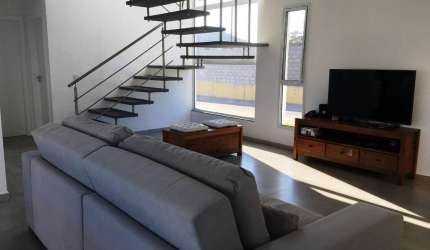 Casa em Condomínio Fechado com 4 quartos na Vargem Grande