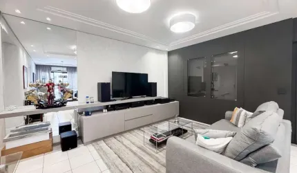 Apartamento com 4 quartos sendo 1 suíte no Centro