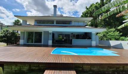 Casa Residencial com 285,37m² e 3 suítes em Santo Antônio de Lisboa
