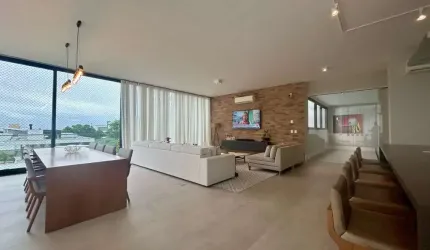 Casa Alto Padrão de 560,80m² com 6 suítes em Cacupé