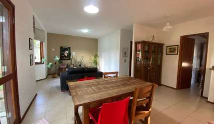 Casa com 3 quartos no bairro Campeche.