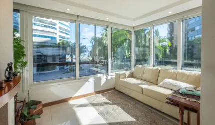 Apartamento de 152m² com 3 quartos sendo 1 suíte na Agronômica