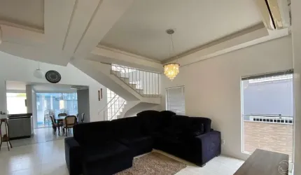Casa de 292m² com 03 quartos sendo 1 suíte na Pedra Branca.,