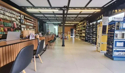 Sala Comercial de 234m² em Palhoça