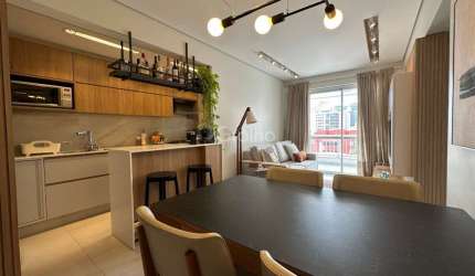 Apartamento com 2 quartos sendo 1 suíte no Centro
