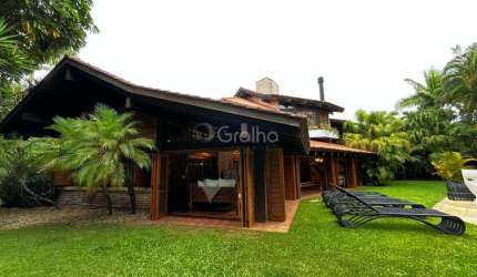 Casa de alto padrão com 5 quartos em Jurerê Internacional, Florianópolis