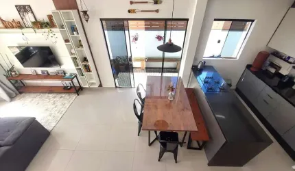 Casa com 3 quartos no bairro São João do Rio Vermelho