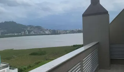 Duplex com 3 suítes no bairro João Paulo