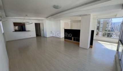 Apartamento de 140m² com 3 quartos sendo 1 suíte no Centro