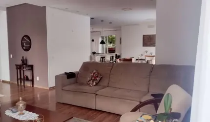 Casa de alto padrão com 3 suítes na Lagoa da Conceição, Florianópolis
