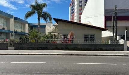 Terreno de 797m² no Centro de Palhoça