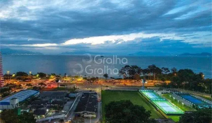 Cobertura exclusiva com vista 360° na beira-mar - 14º andar