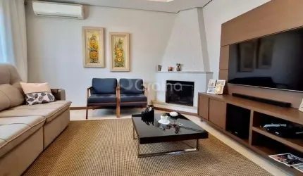 Casa de 254m² com 4 quartos sendo 1 suíte nos Ingleses
