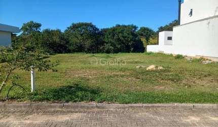 Terreno com 408m² em Canasvieiras, Florianópolis