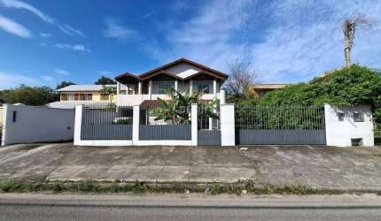 Casa à venda com 3 quartos no bairro Campeche, Florianópolis - SC
