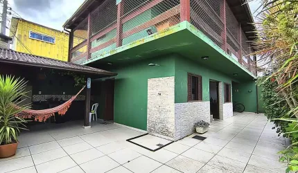 Casa com 3 quartos  no bairro  Campeche