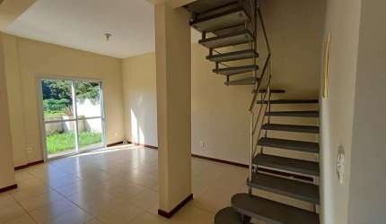 Casa com 3 quartos n bairro Campeche.
