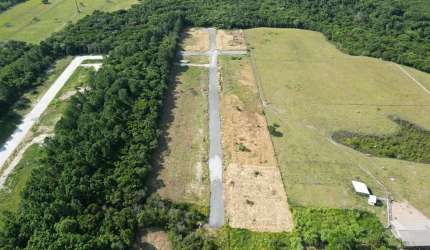 Terreno com 375 m2 no bairro Ribeirão da Ilha em Florianópolis - SC