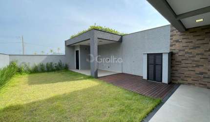 Casa de alto padrão com 3 suítes na Vargem do Bom Jesus, Florianópolis