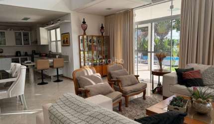 Casa Residencial de 605m² com 5 suítes em Jurerê