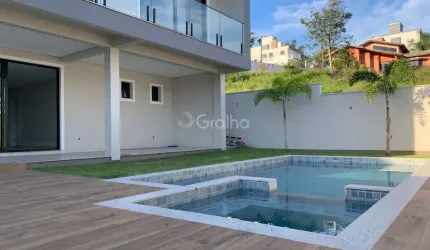 Casa de 317m² com 4 quartos sendo 1 suíte na Pedra Branca